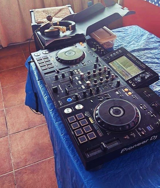 Mesa de mezclas DJ Sonido Visión